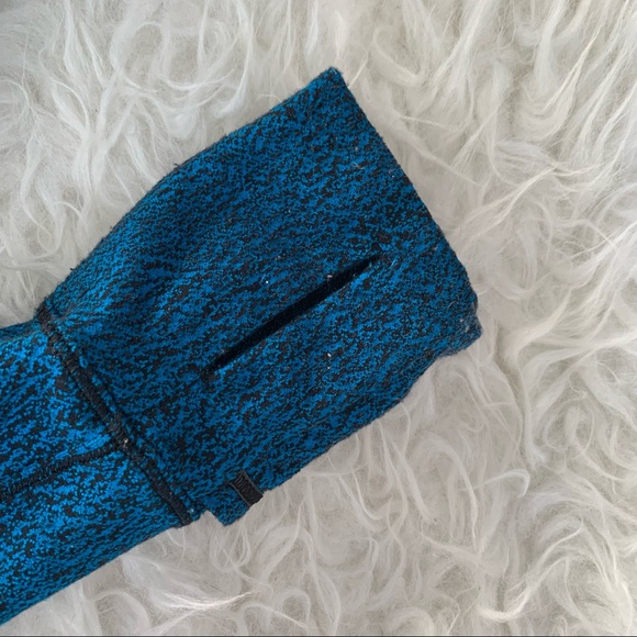 Lululemon Rush Hour aqua blue black print half-zip top Luon Spray Jacquard EUC - Picture 12 of 16